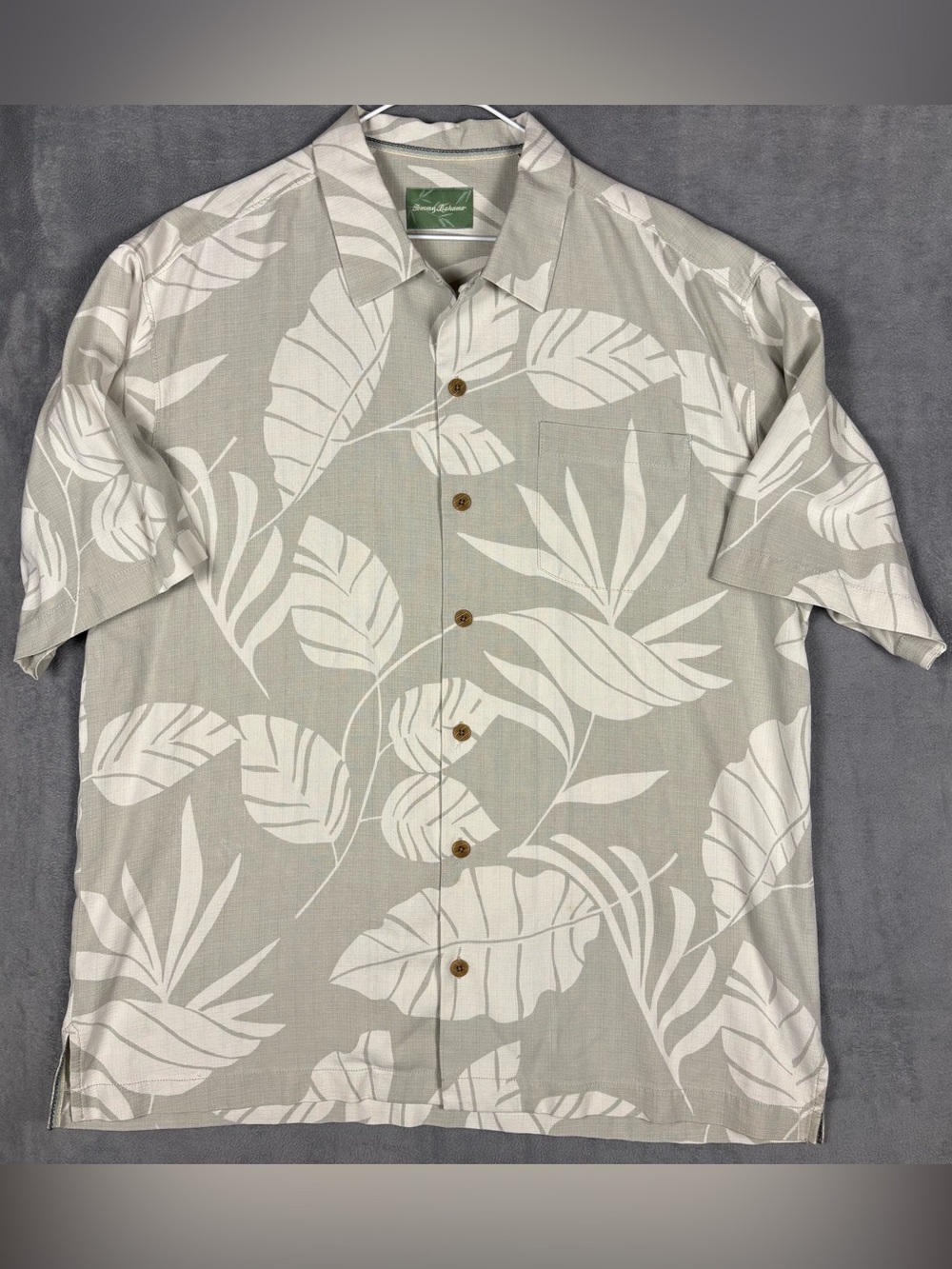 Tommy Bahama Shirt L Green Silk Floral Palm Tropical Short Sleeve Camp Casual